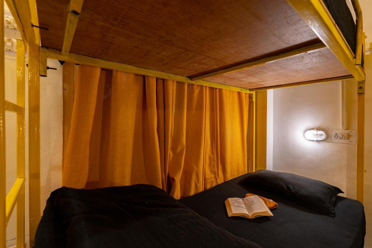 Jungle Hostel By Whoopers Касоль Экстерьер фото