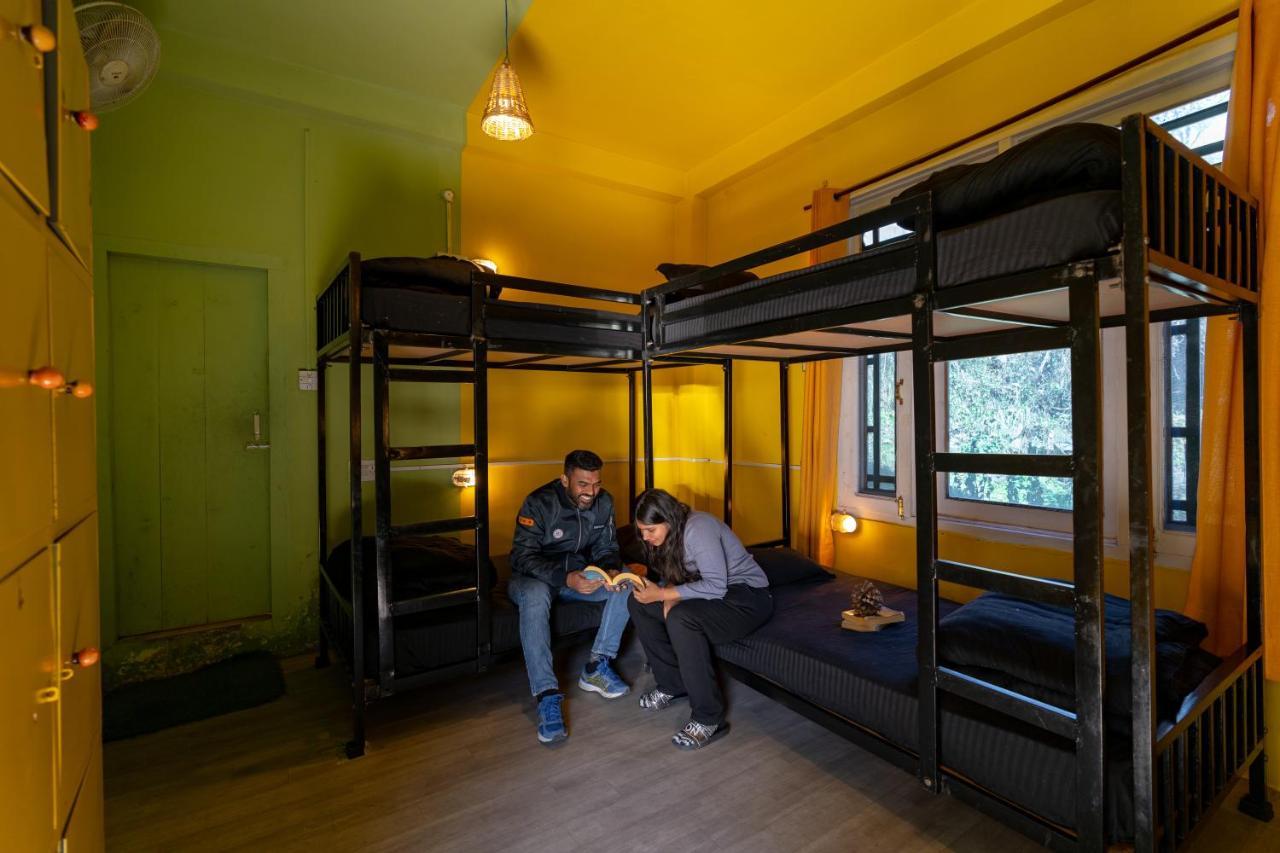 Jungle Hostel By Whoopers Касоль Экстерьер фото