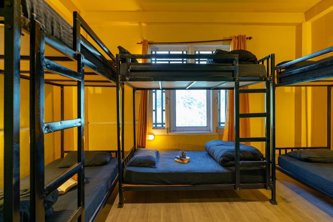 Jungle Hostel By Whoopers Касоль Экстерьер фото